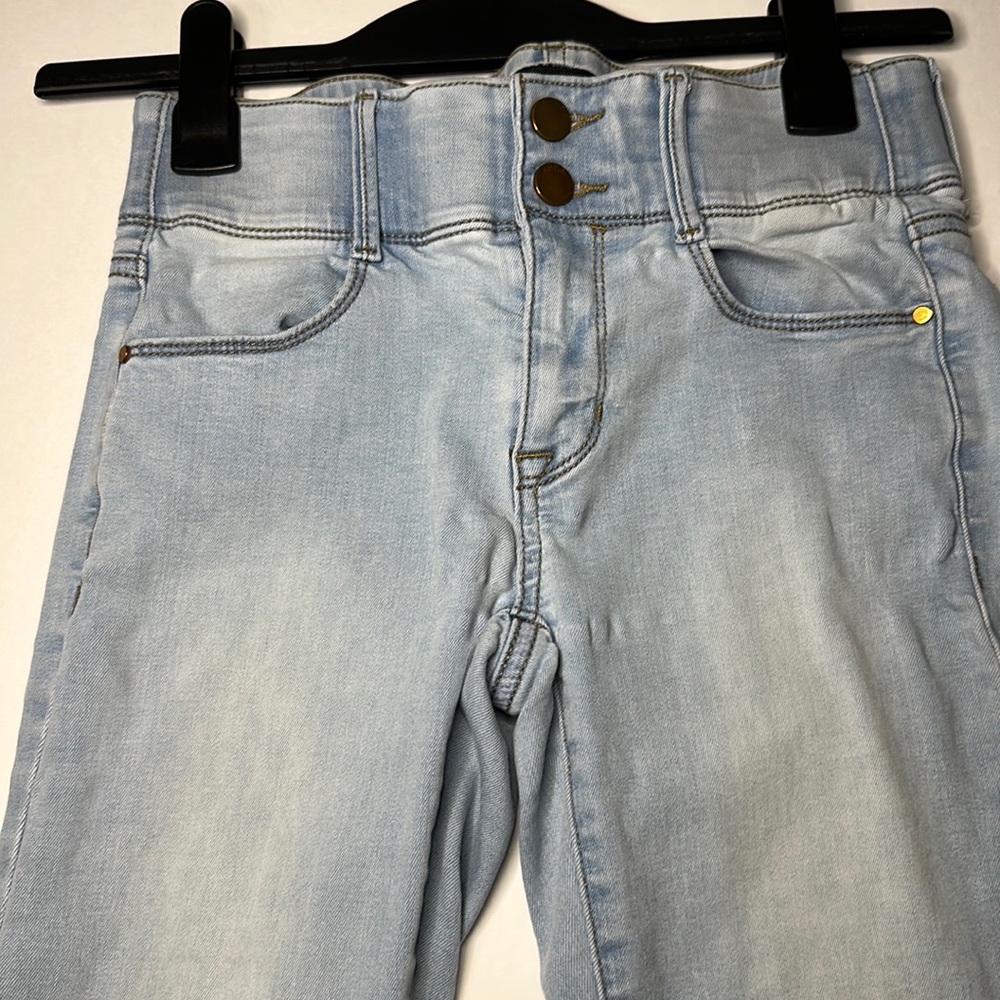 Women’s Straight Jeans